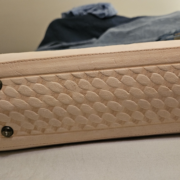 White (bone) Carved Leather purse, Vintage and Never Used! Hand carved in Mexico - Picture 4 of 10